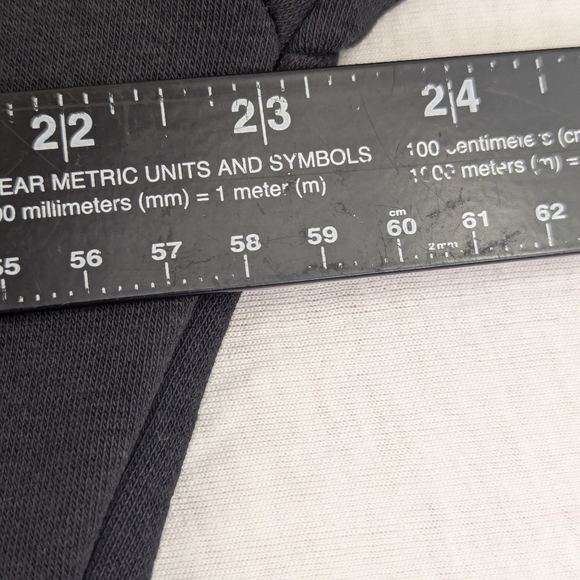 the Rolling Stones Long Sleeve Black Sweatshirt Rainbow Graphic Logo Large - Picture 4 of 5